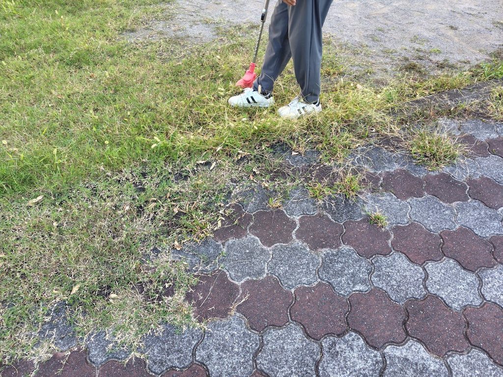 草刈り機